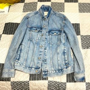 Brand: H&M Size: Medium Color: blue (denim)